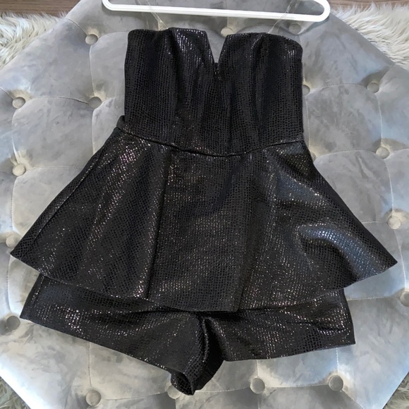 Romper - Picture 1 of 3